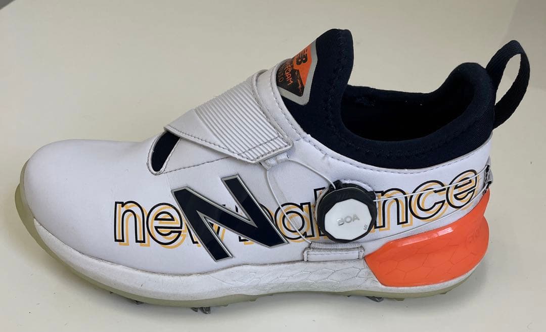 美品♡ ニューバランス　ボアタイプゴルフシューズ　レディサイズ　23.5センチ♪