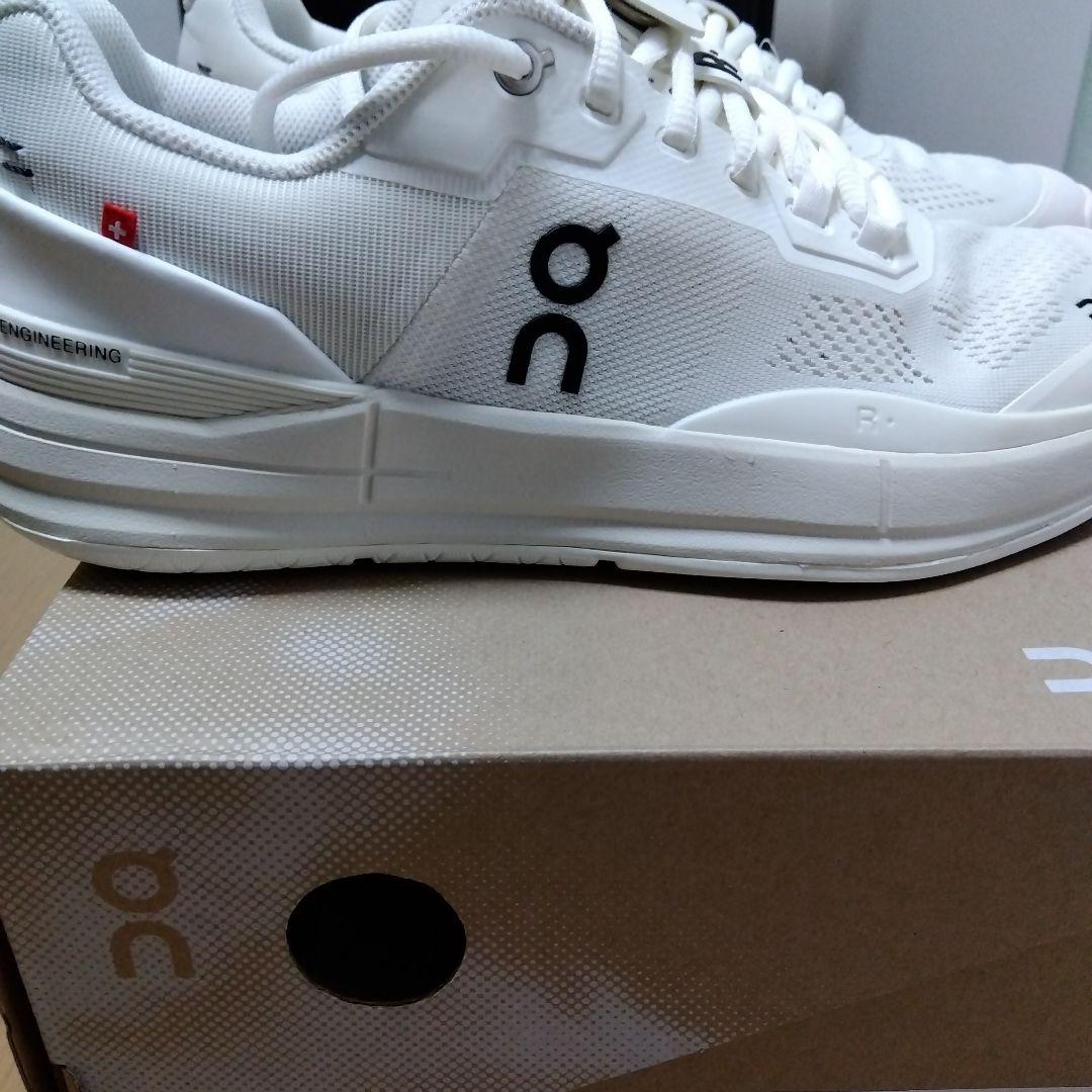 新品onロジャープロ ホワイト２７センチ