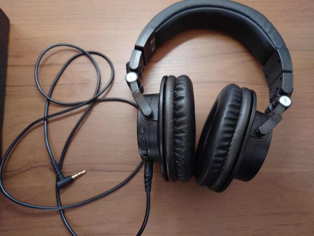 メ*ス様 ATH-M50xbt2　付属品揃え