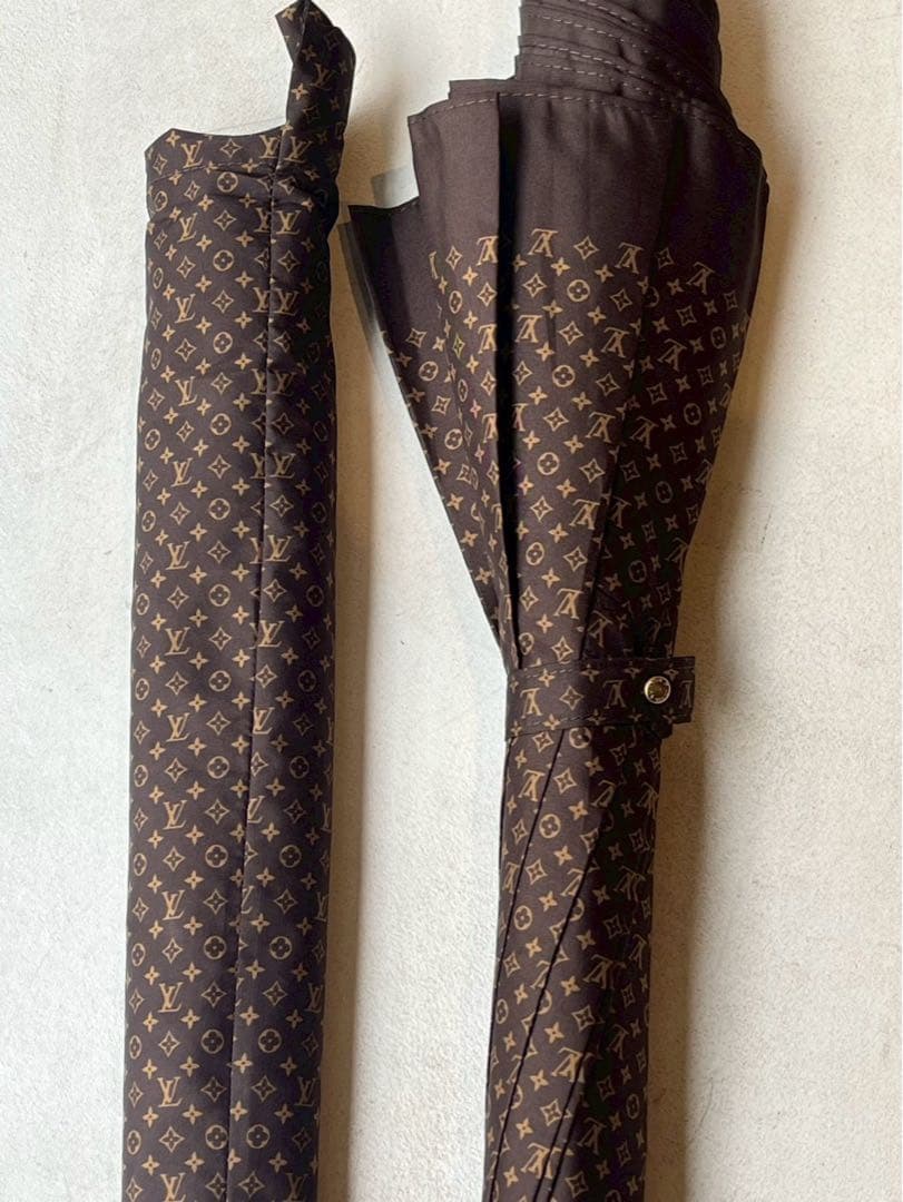 【試し使いのみ】LOUIS VUITTONモノグラム パラプルュイ ジブレ 傘