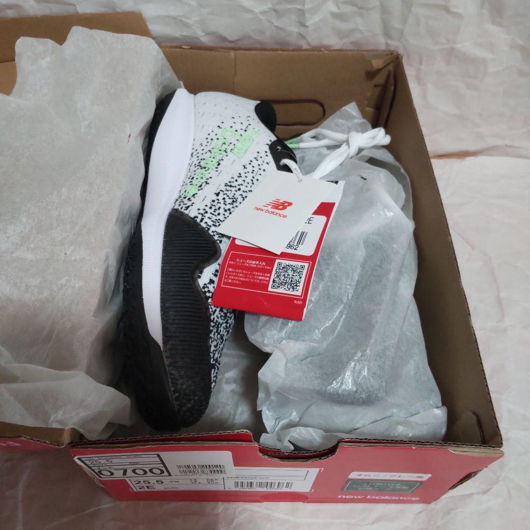 【新品未使用】NBテニスシューズオムニ・クレー 25.5 (交換インソール付)