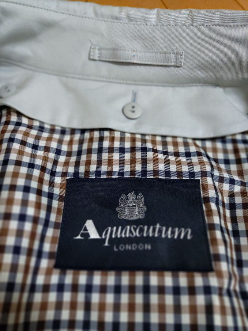 アクアスキュータム Aライン トレンチコート　サイズ10