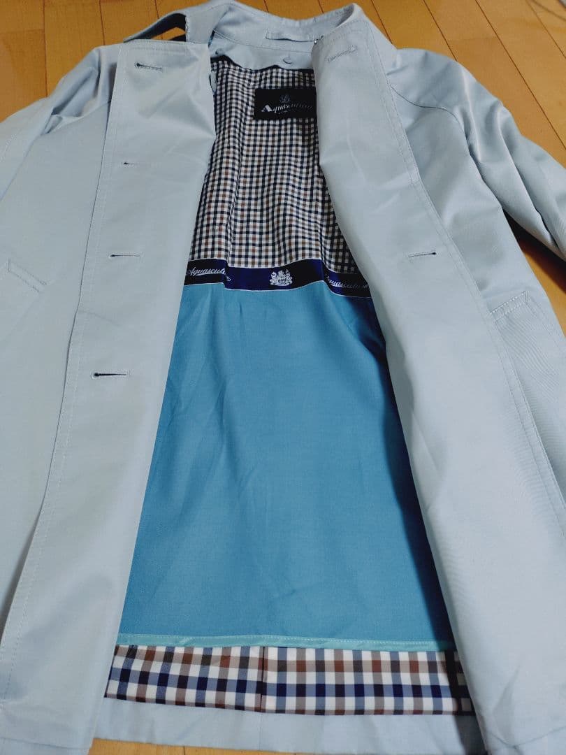 アクアスキュータム Aライン トレンチコート　サイズ10