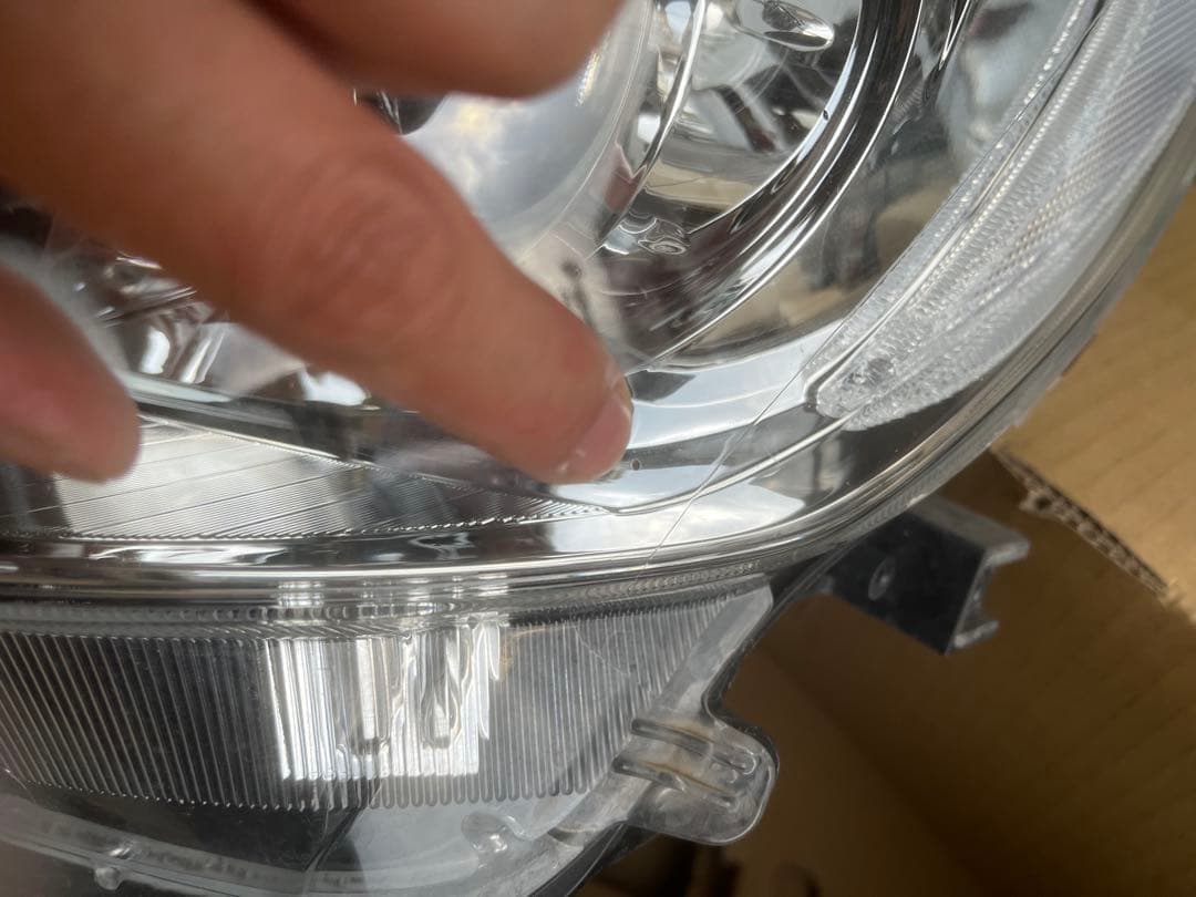 NHP10 アクア 左ヘッドランプ