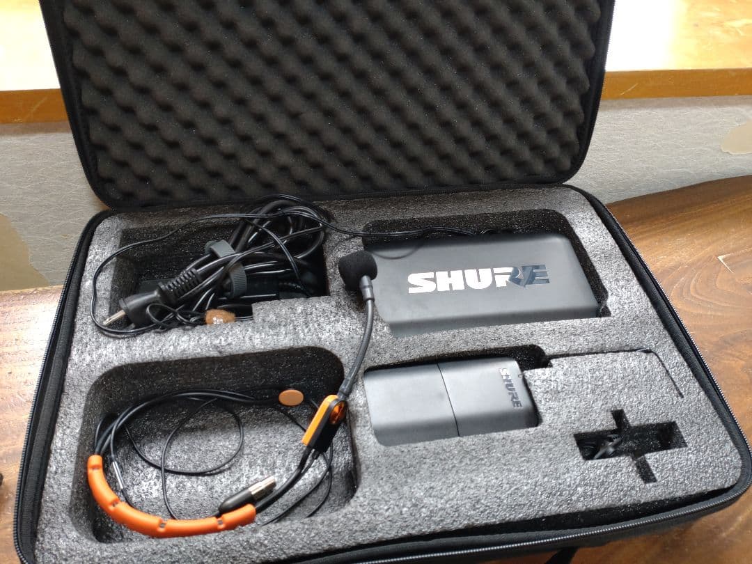 SHURE ワイヤレスマイクシステム ハードケース付き