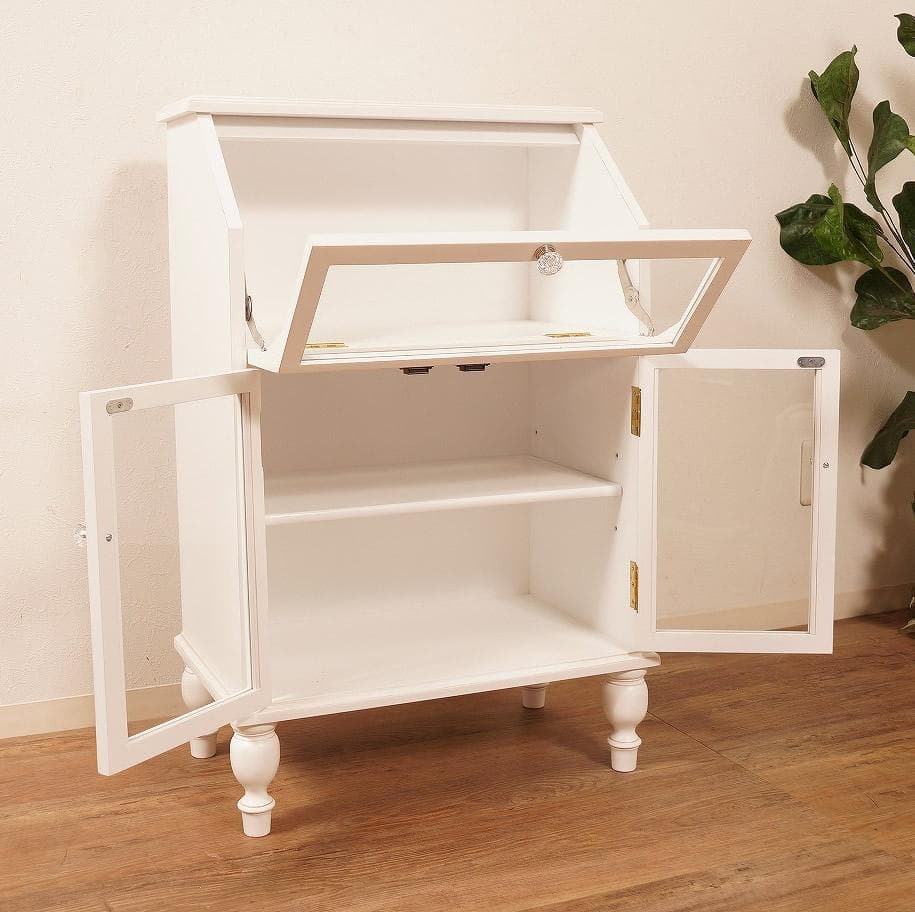 【新品】クラシカル　ガラスキャビネット　アンティークホワイト　収納 チェスト