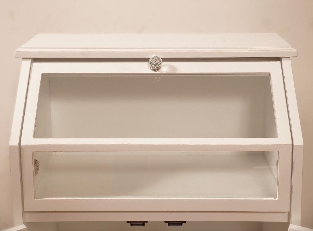 【新品】クラシカル　ガラスキャビネット　アンティークホワイト　収納 チェスト