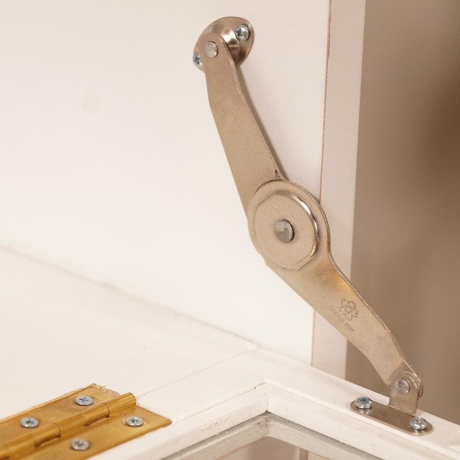 【新品】クラシカル　ガラスキャビネット　アンティークホワイト　収納 チェスト