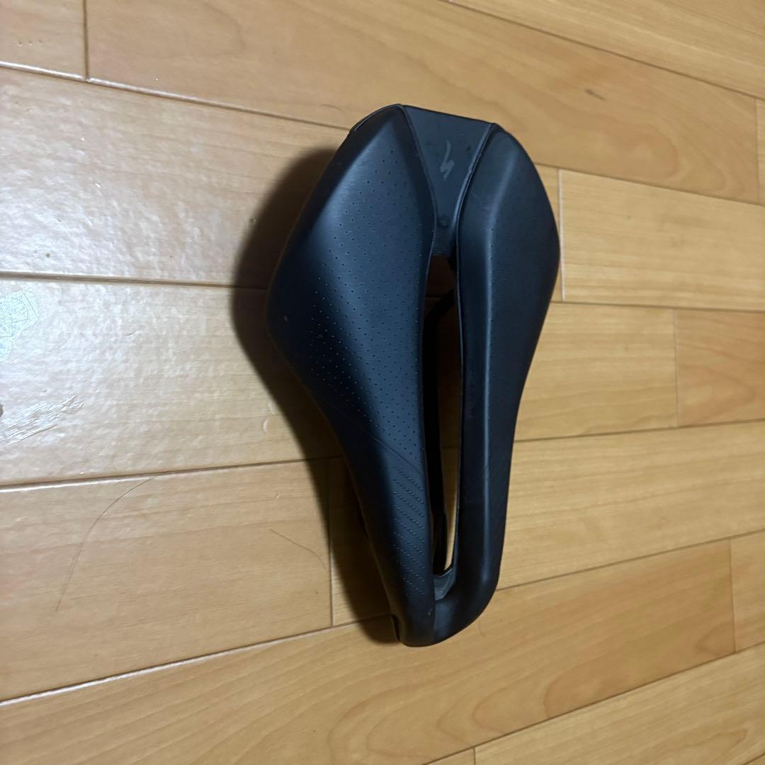 specializedシテロ サドル