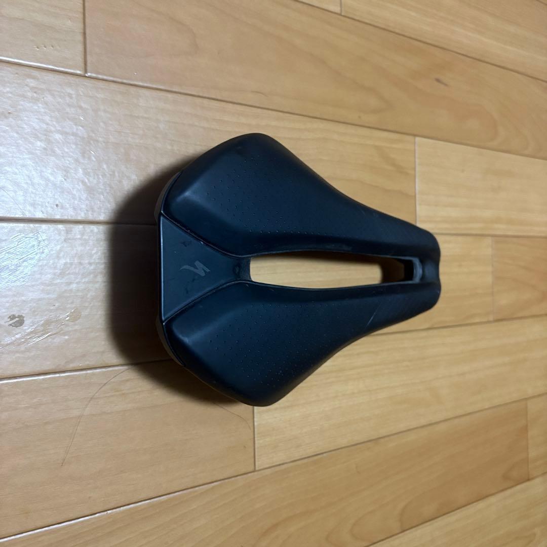 specializedシテロ サドル