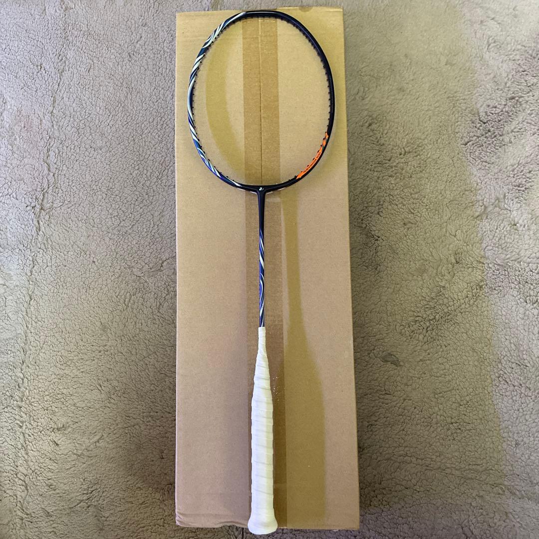 アストロクス100zz バドミントンラケット ネイビー　3ug5