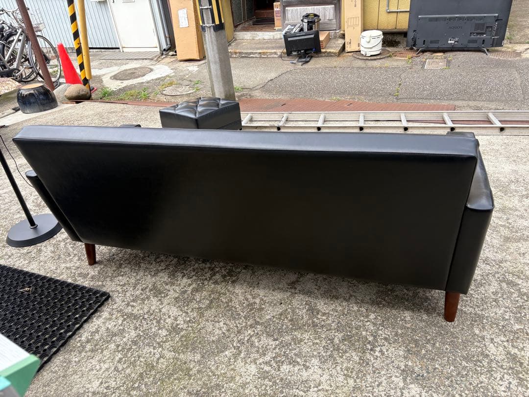 カリモク家具 カリモク60 ロビーチェア ソファ 3人掛け 革張り オットマン付