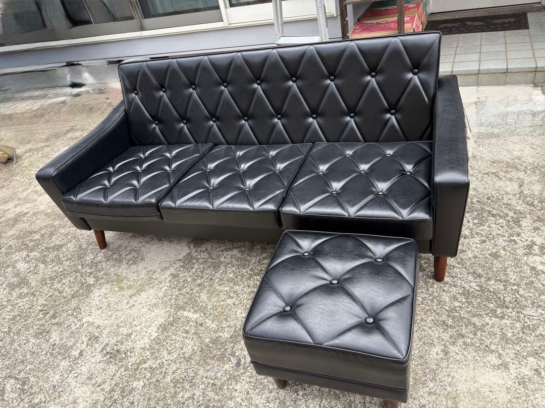 カリモク家具 カリモク60 ロビーチェア ソファ 3人掛け 革張り オットマン付