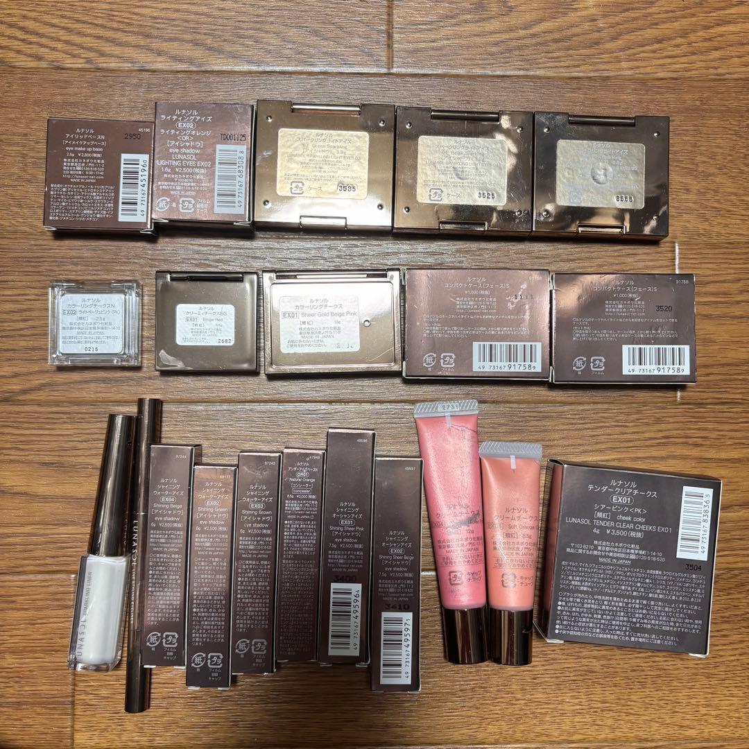 【週末限定2万円引き】カネボウ ルナソル チークアイシャドウなど80点セット