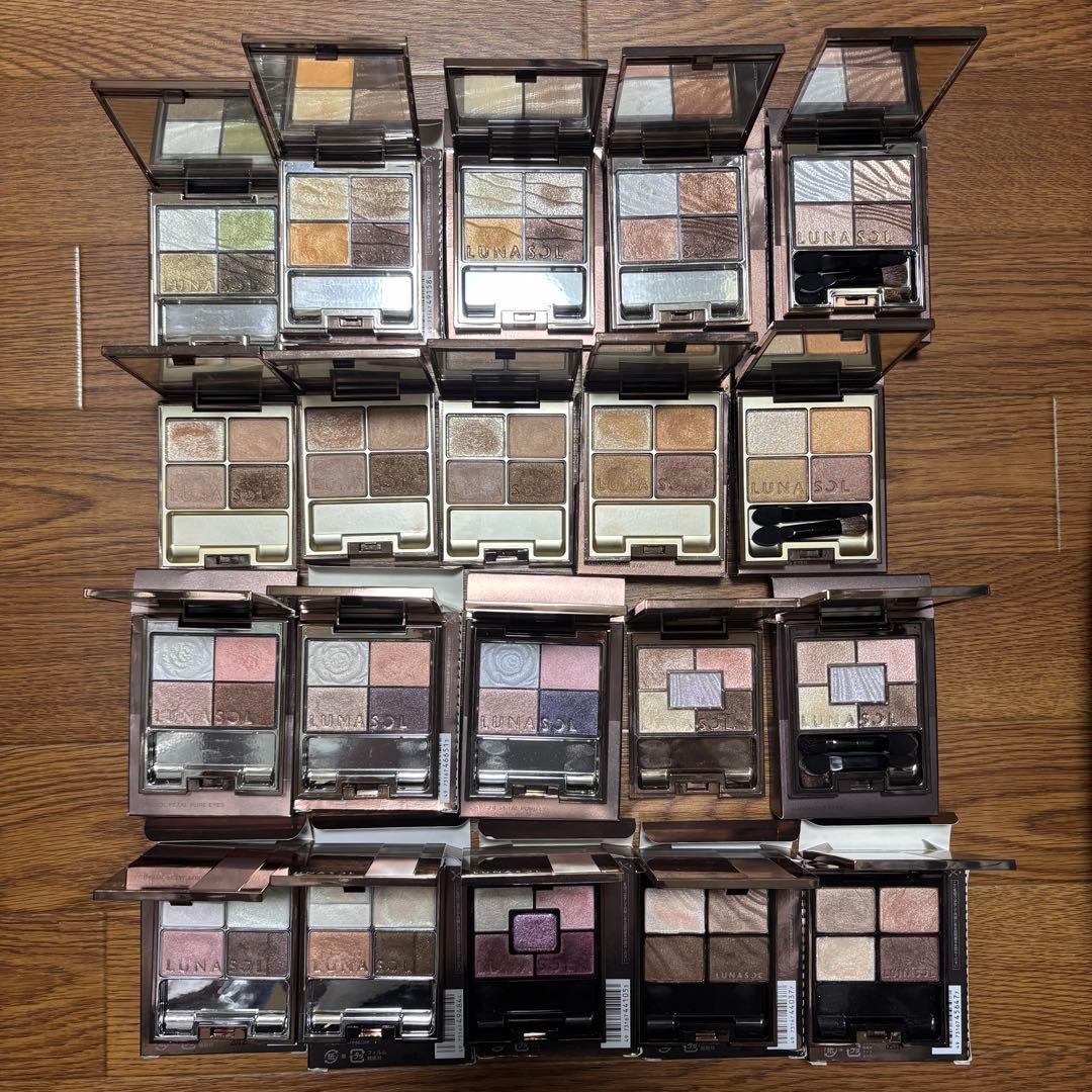 【週末限定2万円引き】カネボウ ルナソル チークアイシャドウなど80点セット