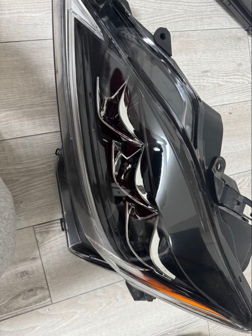 レクサスIS 左右　ヘッドライトセットGSE20 シーケンシャルウィンカー　三眼