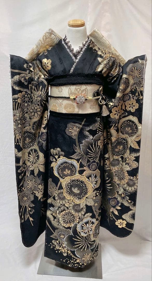 黒地 花柄刺繍 振袖 成人式　振袖6点セット　正絹 振袖フルセット