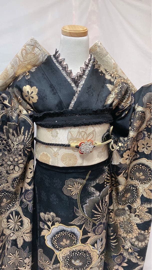 黒地 花柄刺繍 振袖 成人式　振袖6点セット　正絹 振袖フルセット