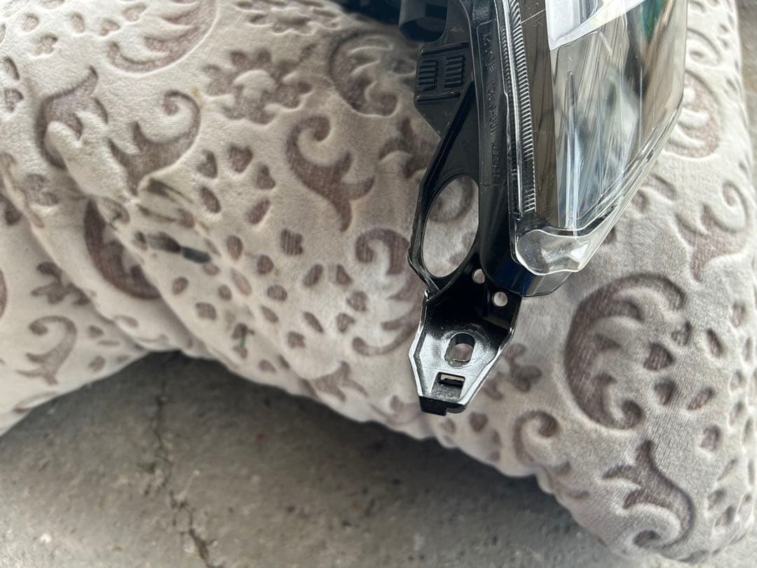 デイズルークス　B21A ヘッドライト右