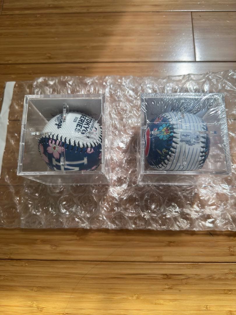 村上隆 MLB Tokyo Series ドジャース&カブス ボール　2個セット