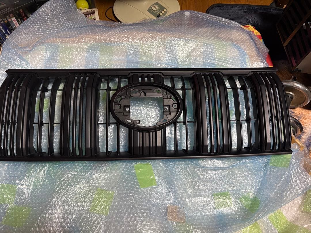 プラド　後期　マッドブラックエディション　純正　フロントグリル