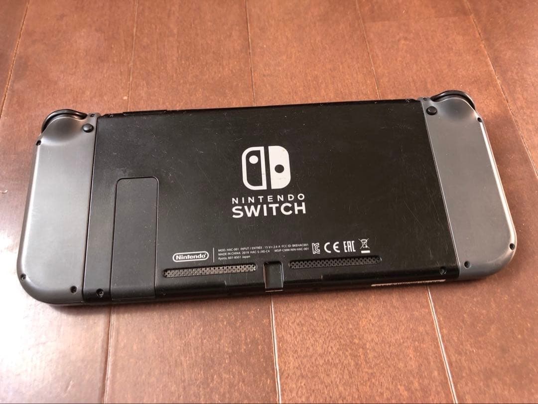 任天堂　Switch 本体