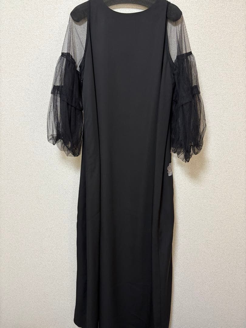 niana フラワー刺繍Aラインドレス チュール ボリューム袖 マタニティ 黒