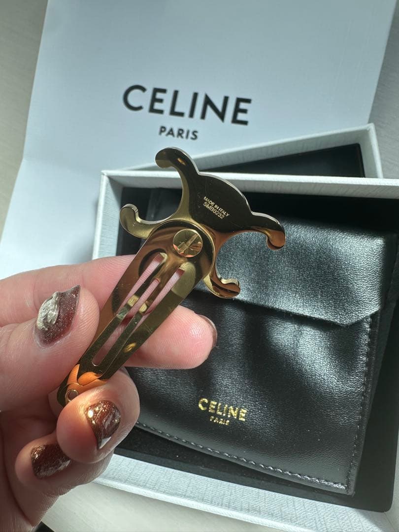 セリーヌヘアピン