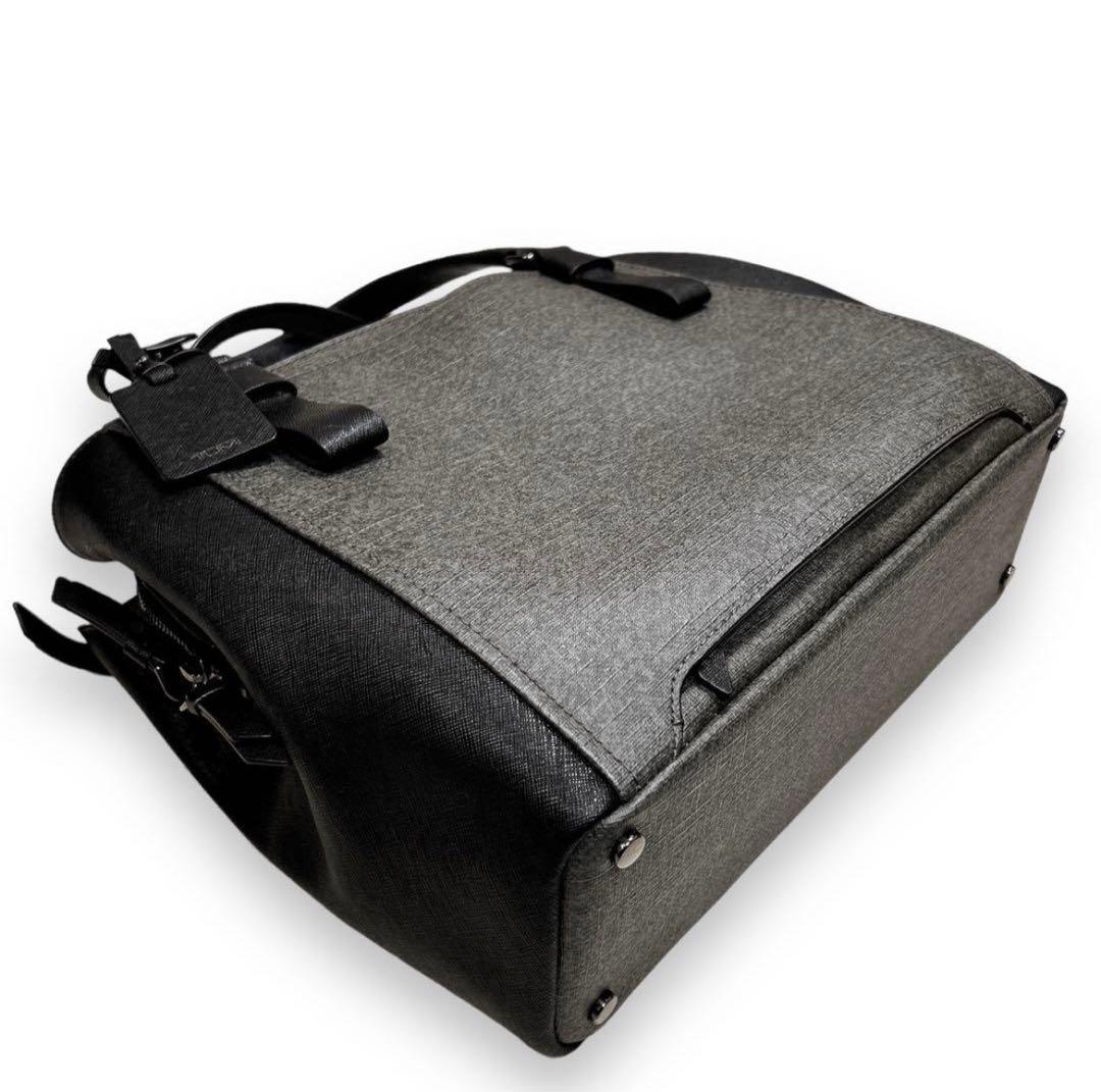 め*い様 TUMI 美品！ビジネスバッグ 高級感 上品なレア色