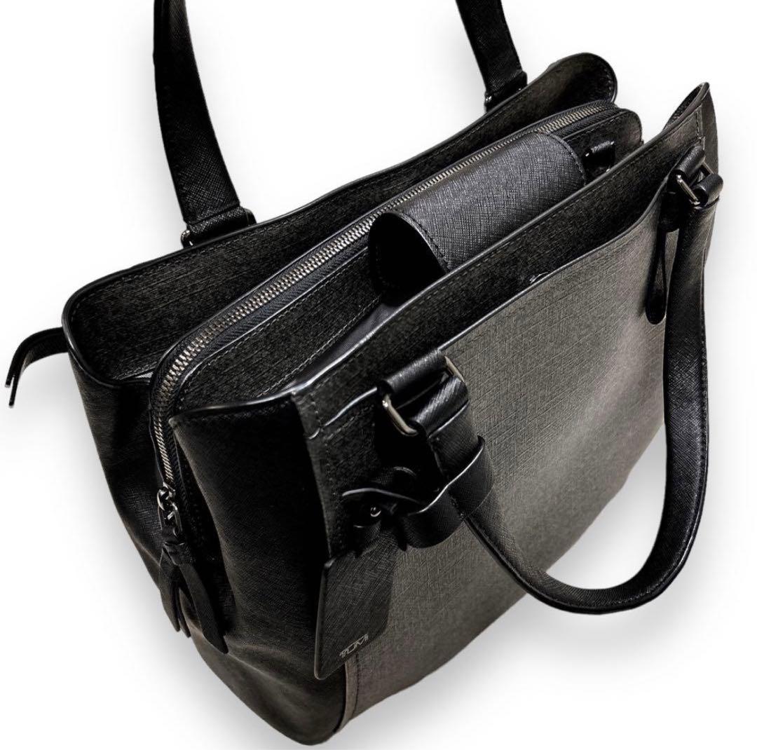 め*い様 TUMI 美品！ビジネスバッグ 高級感 上品なレア色