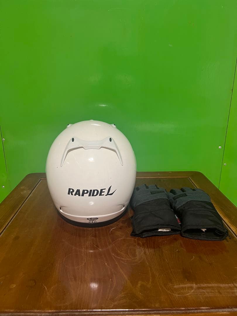 Arai Rapide ヘルメット ホワイト グローブ付き　中古品