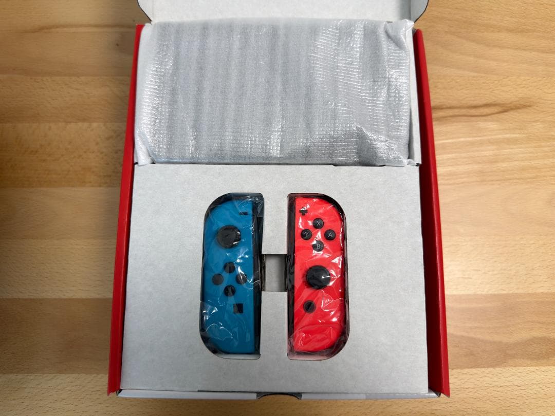 【美品】Nintendo Switch 本体 ネオンブルー/ネオンレッド