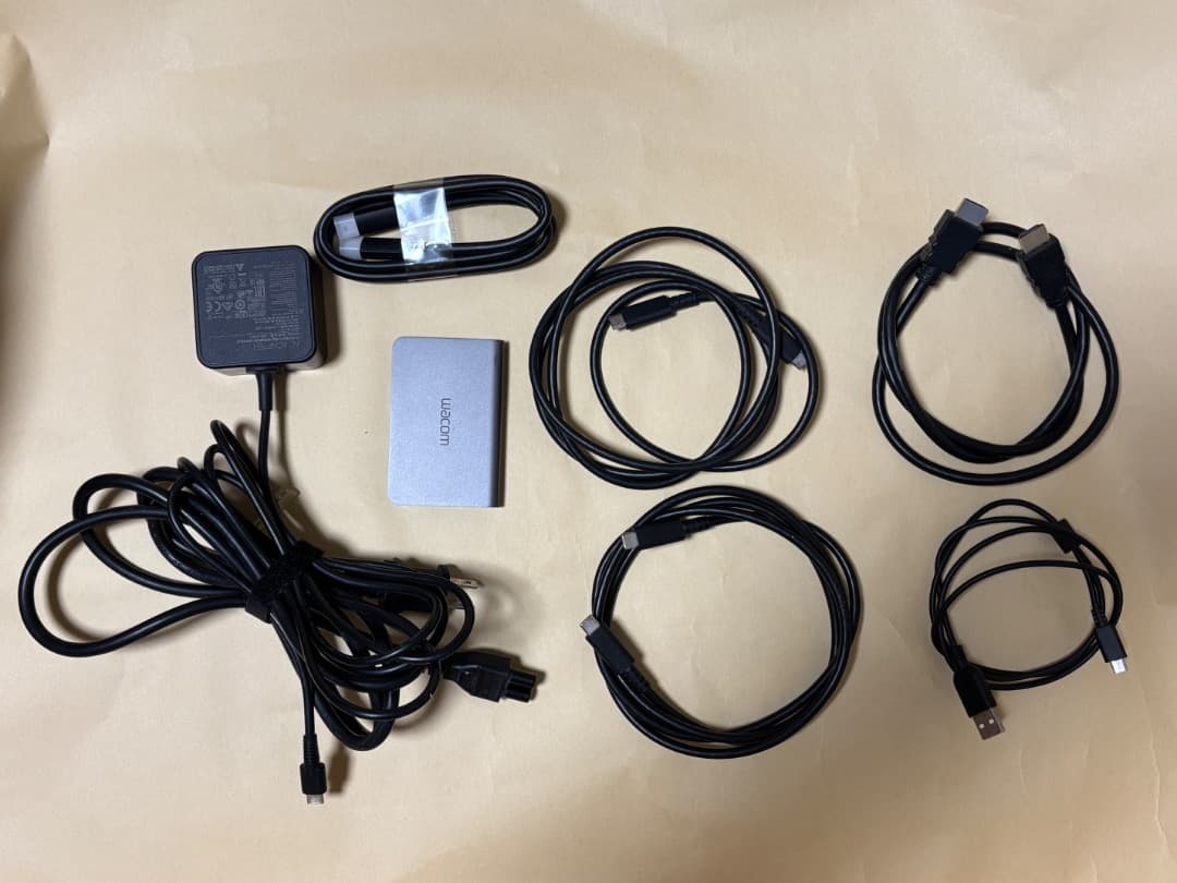 液タブ・ペンタブ Wacom Cintiq Pro 16 DTH-1620 ProPen Slim