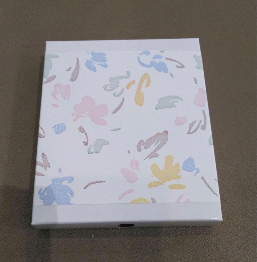 皇居限定 特製二つ折り財布　ブラック　黒　本革