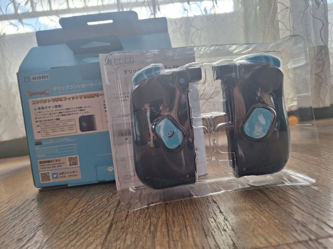 ドラゴンクエストミディアムポーチ＆グリップコントローラー Fit