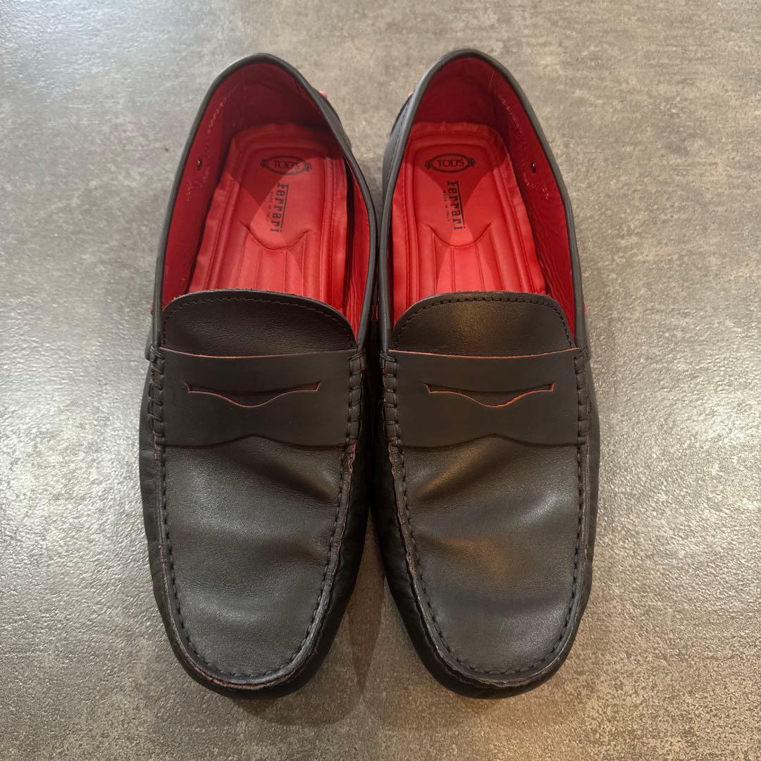 TOD'S x Ferrari ドライビングシューズ