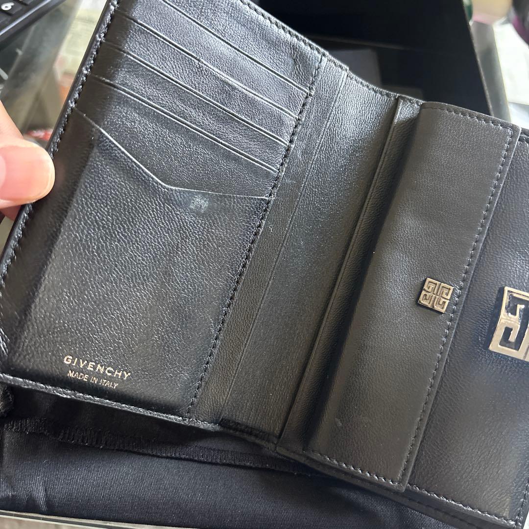 GIVENCHY 二つ折り財布 ブラック