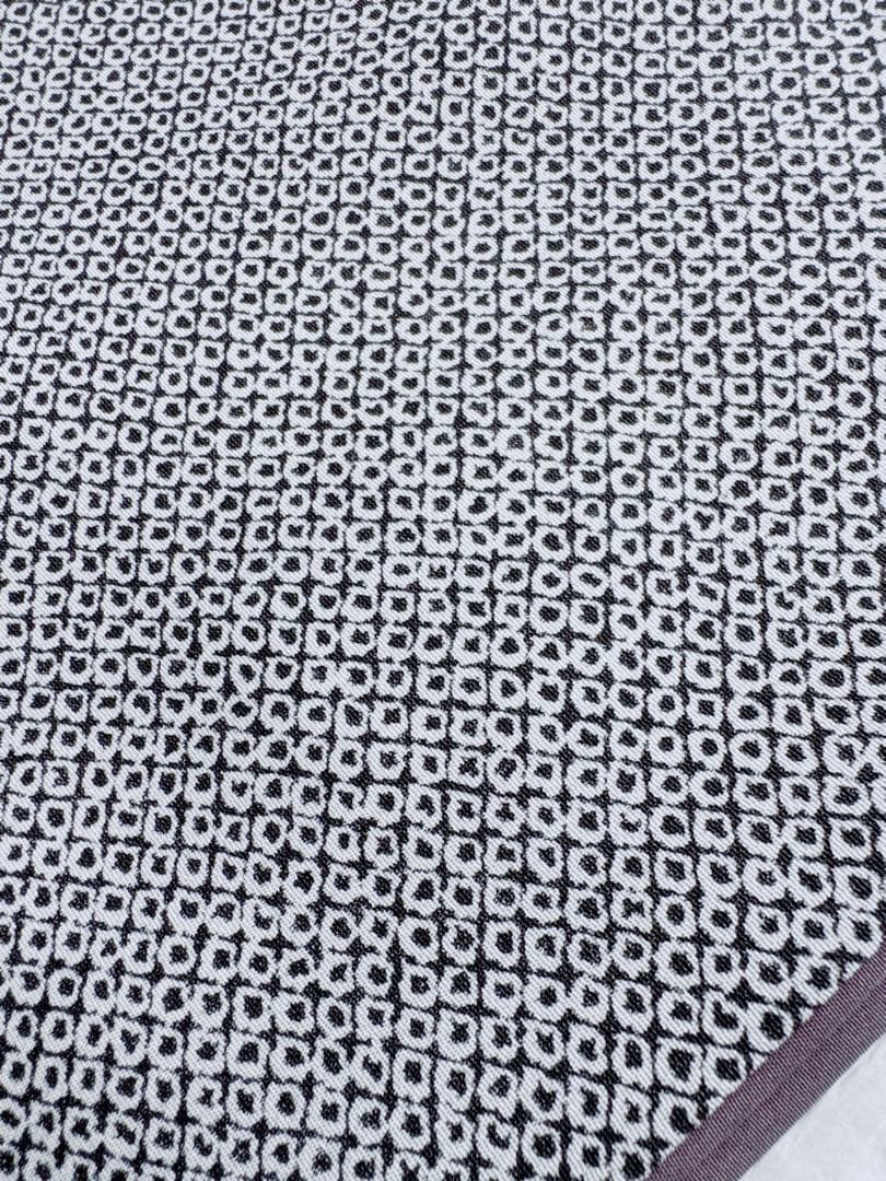 正絹　小紋　染め疋田　黒地