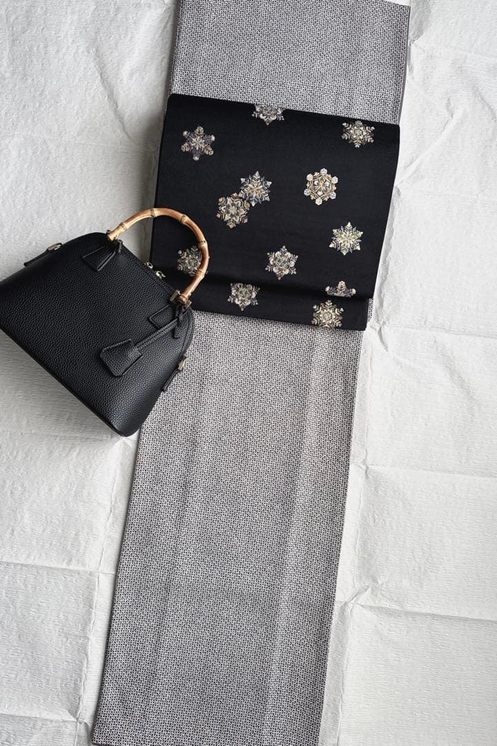 正絹　小紋　染め疋田　黒地