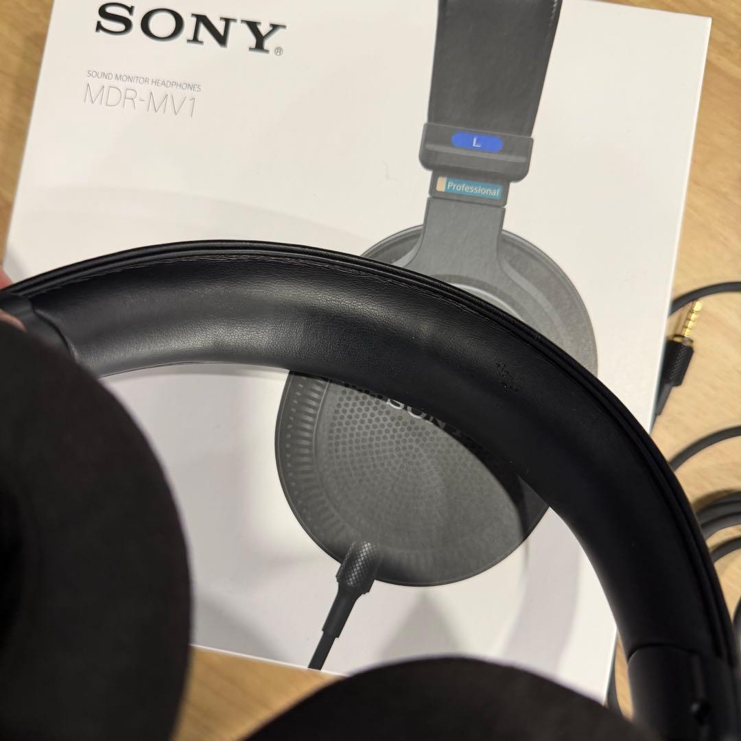 ヘッドホン Sony MDR-MV1