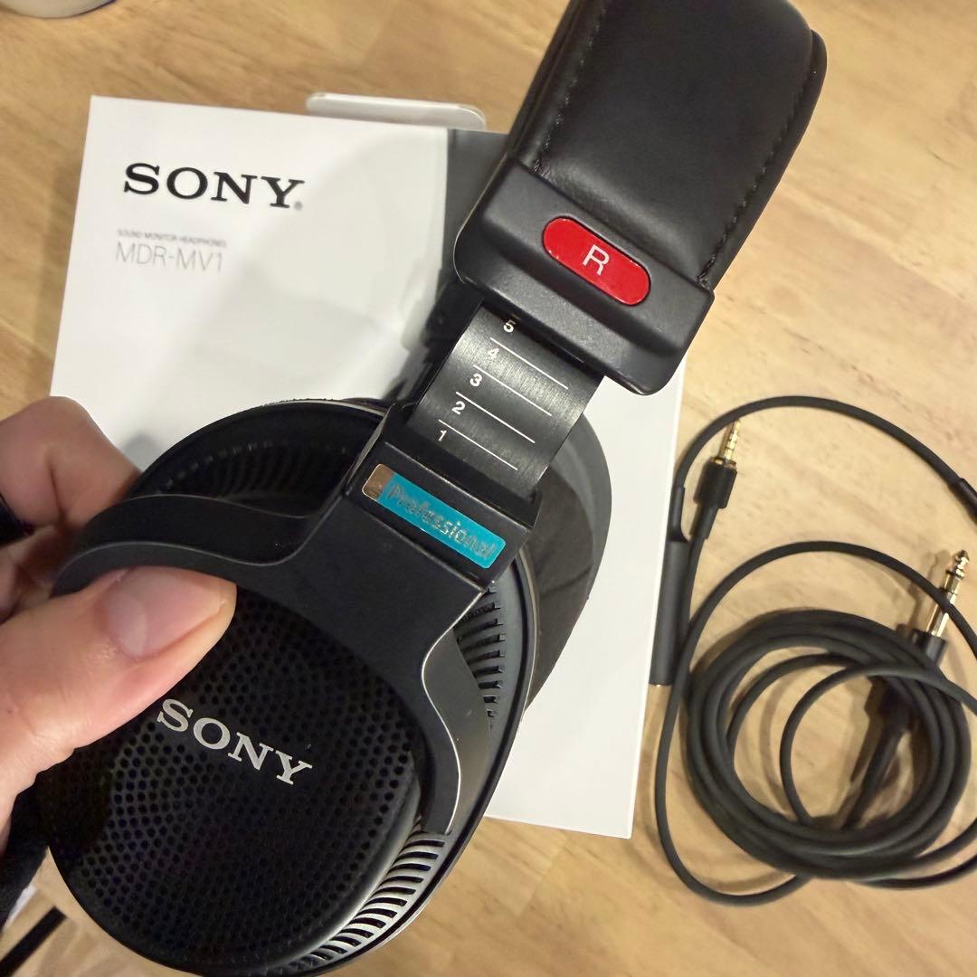 ヘッドホン Sony MDR-MV1