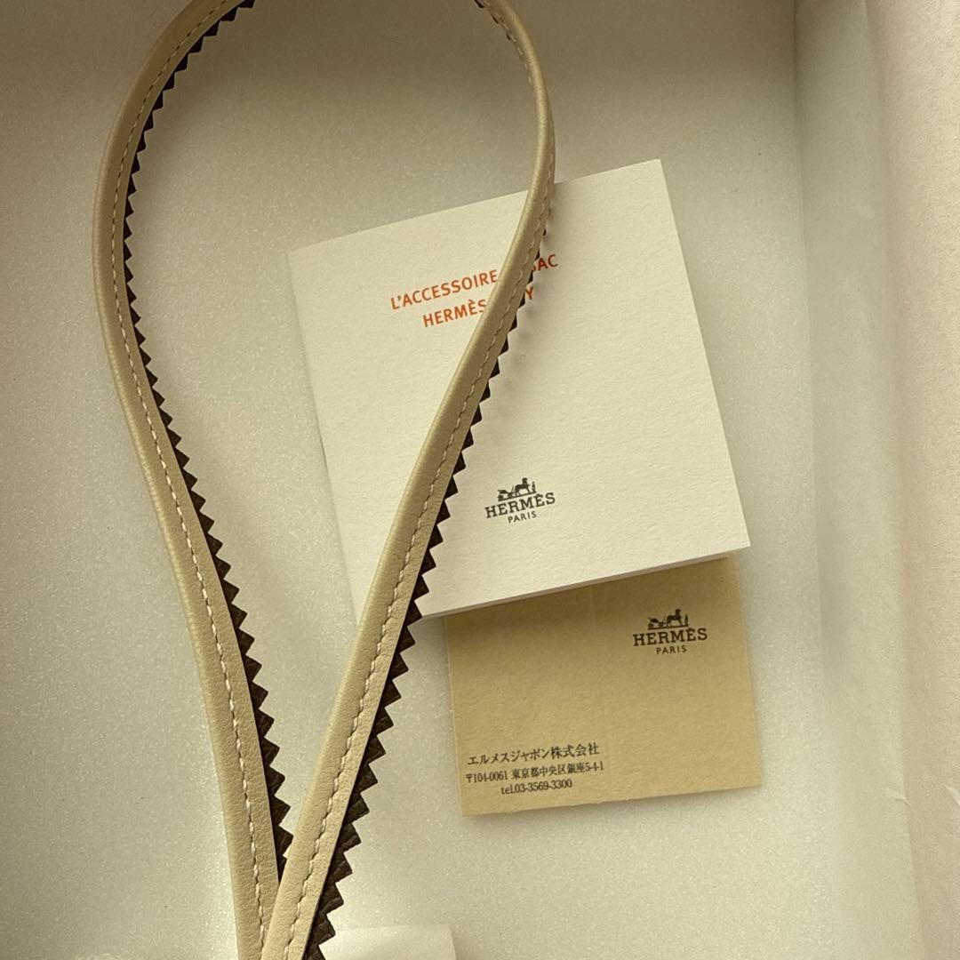 新品未使用HERMES バディ　チャーム　エピック　スタッズ首輪付き　エトゥープ