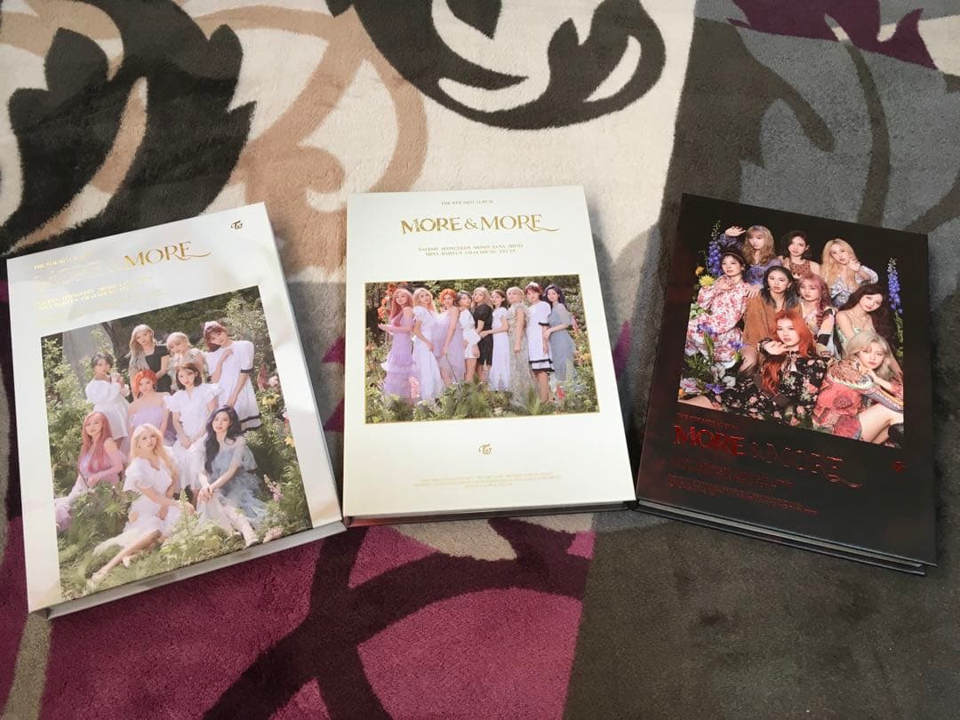 TWICE 限定特典付アルバム&未開封パズルピース