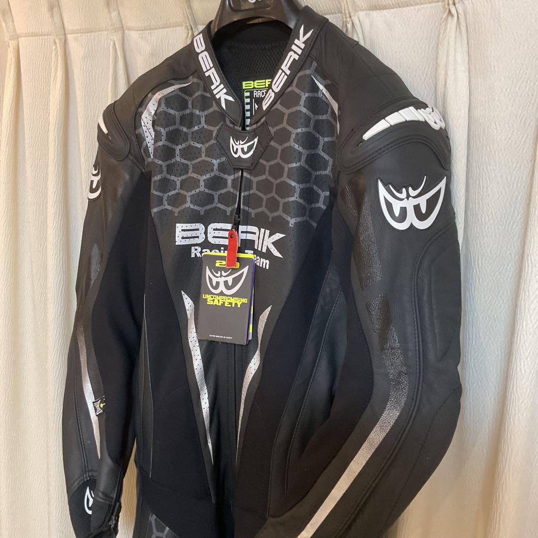 【未使用】MFJ公認 BERIK ベリック レーシングスーツ 50サイズ