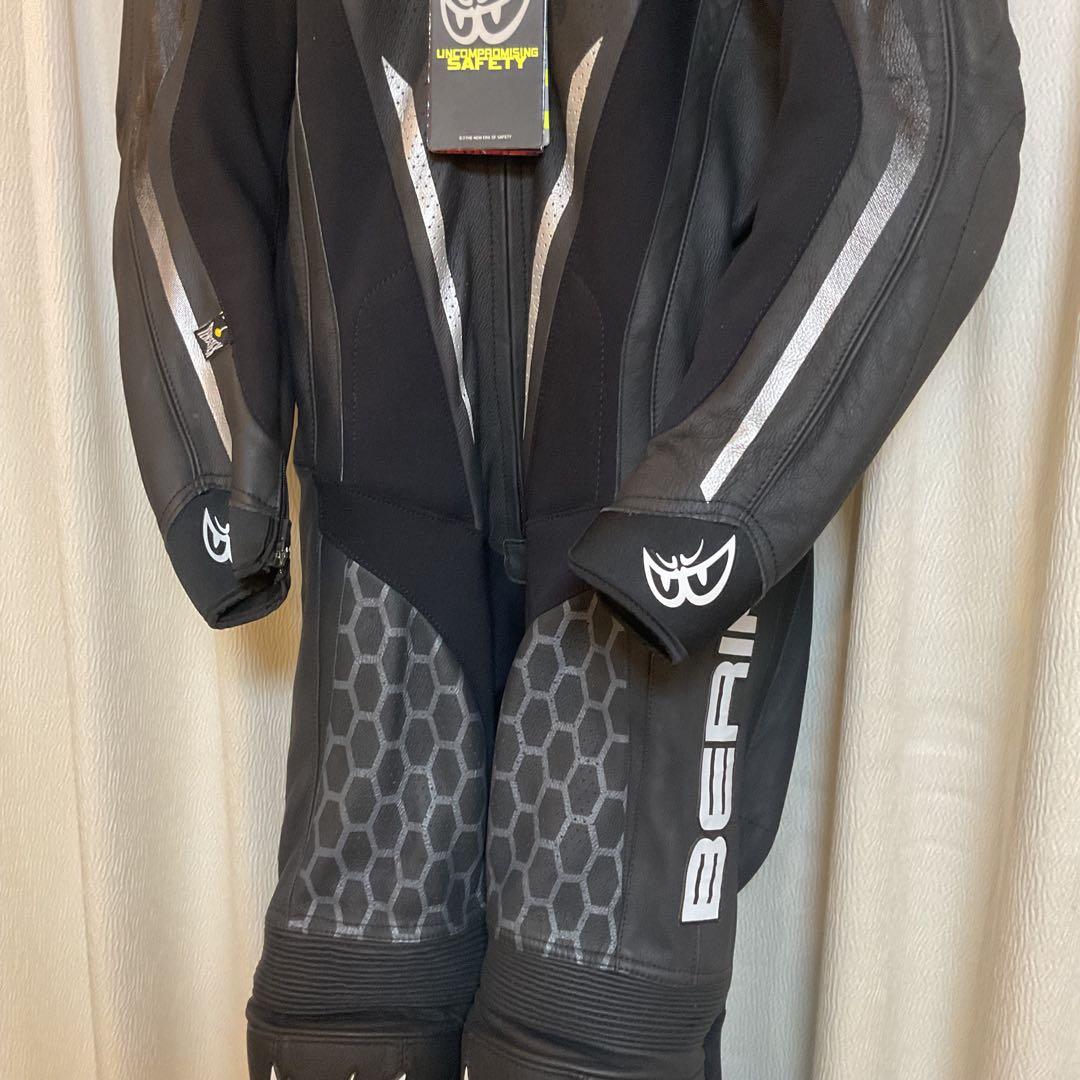 【未使用】MFJ公認 BERIK ベリック レーシングスーツ 50サイズ