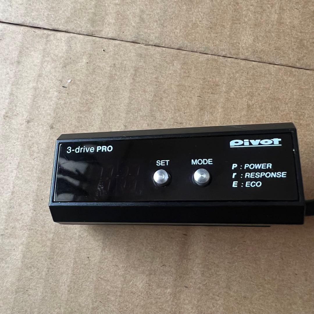 Pivot 3-drive PRO スロコン　JB64ジムニー