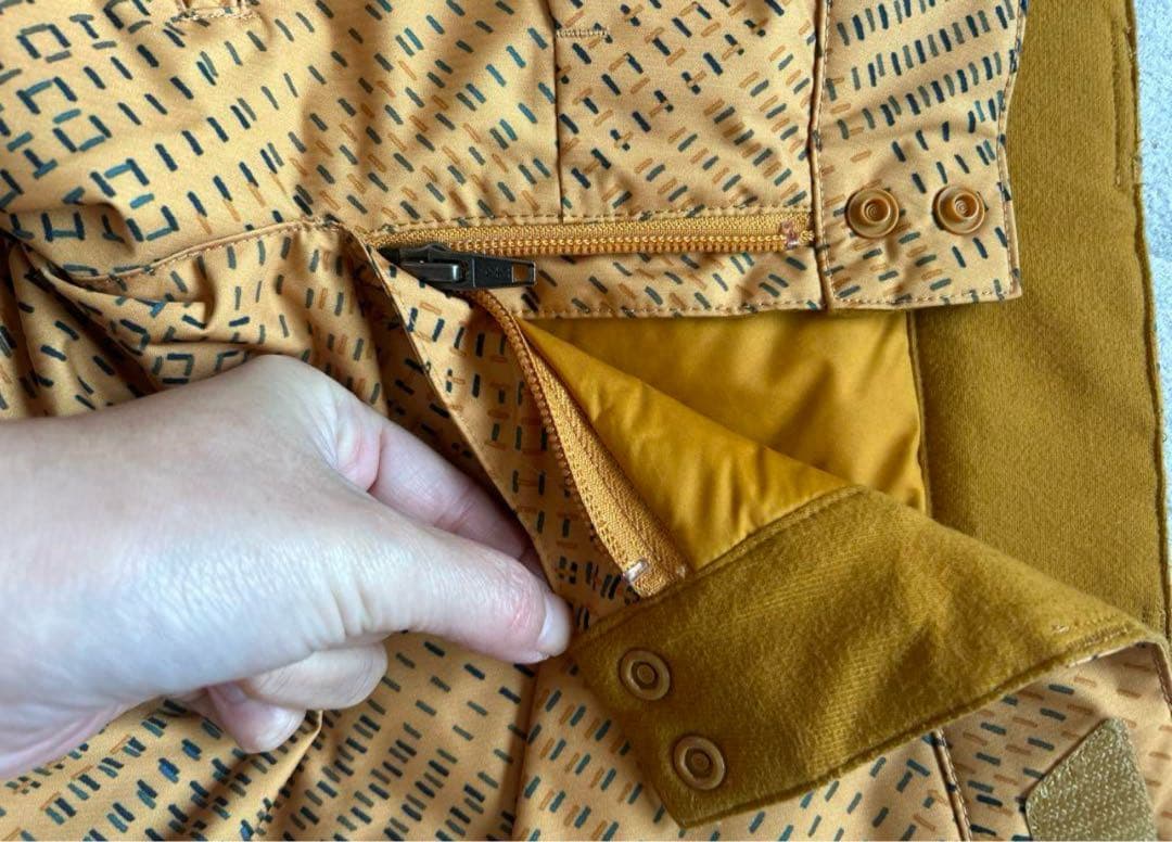 専用　パタゴニア 子ども用スキーウェア ボードウェア　上のみSサイズ