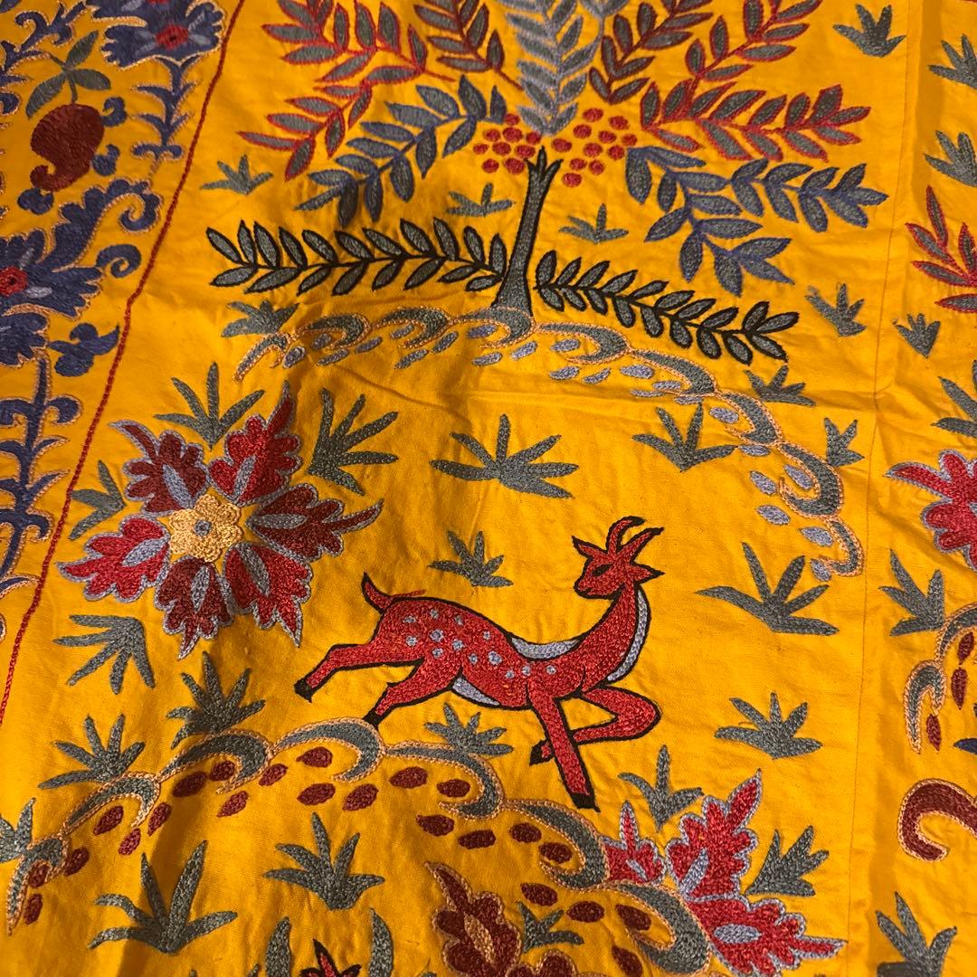 新品　スザニ　花柄刺繍の黄色