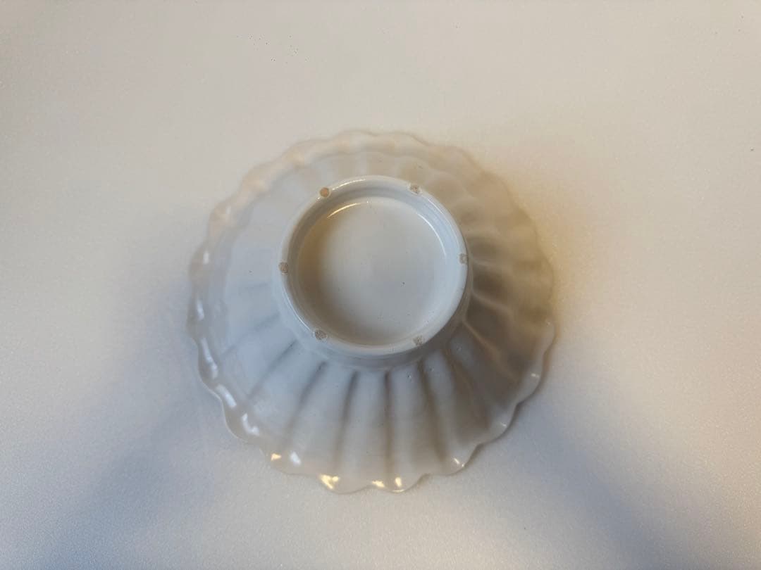 新品！レア 岡田直人 花皿輪花鉢 大 ホワイト白色 器作家