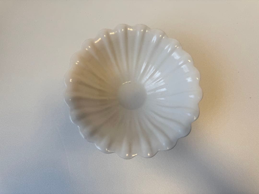 新品！レア 岡田直人 花皿輪花鉢 大 ホワイト白色 器作家